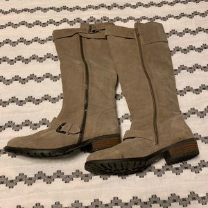 Steve Madden suede boots